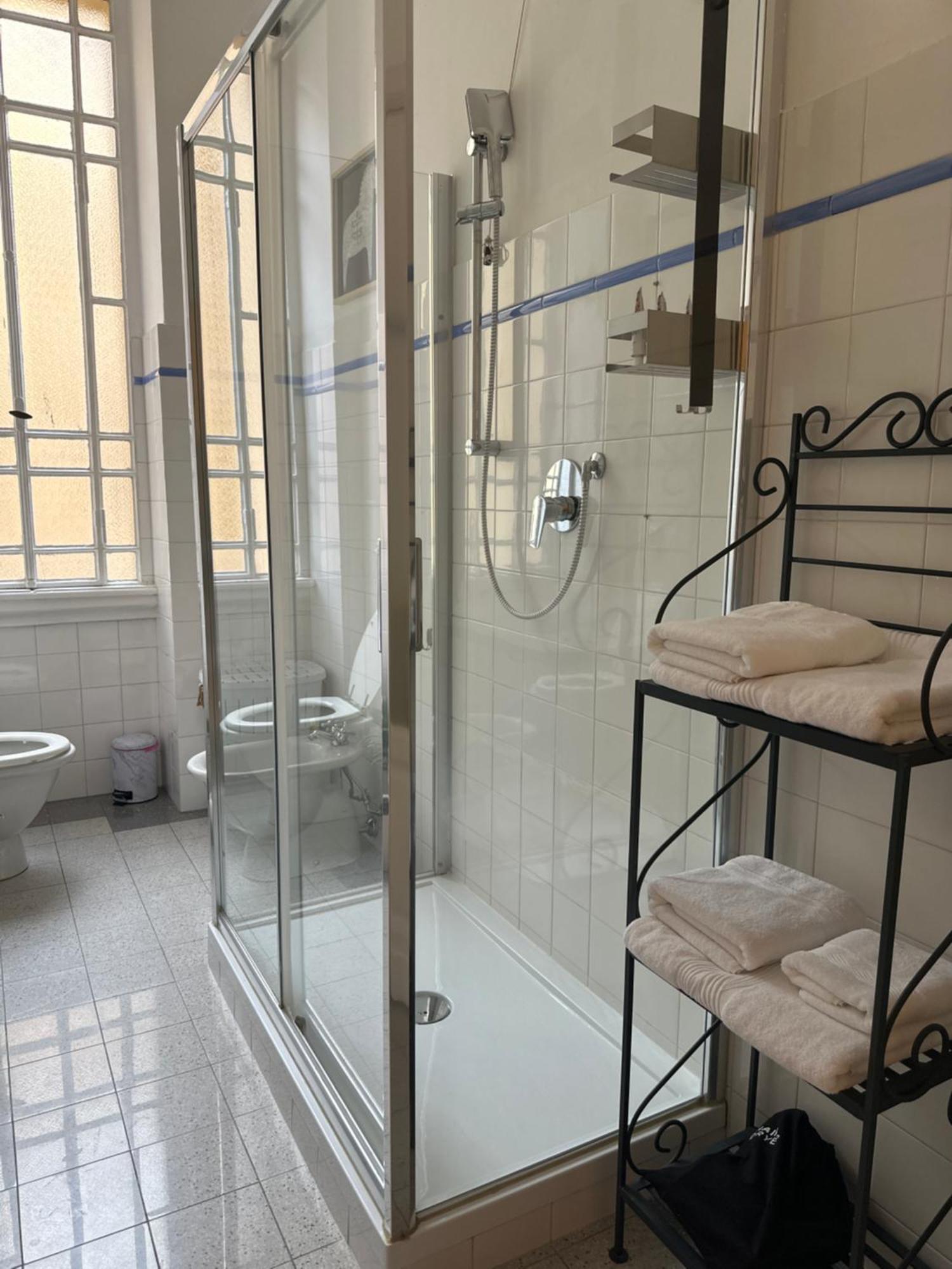Liberty Home Милано Екстериор снимка