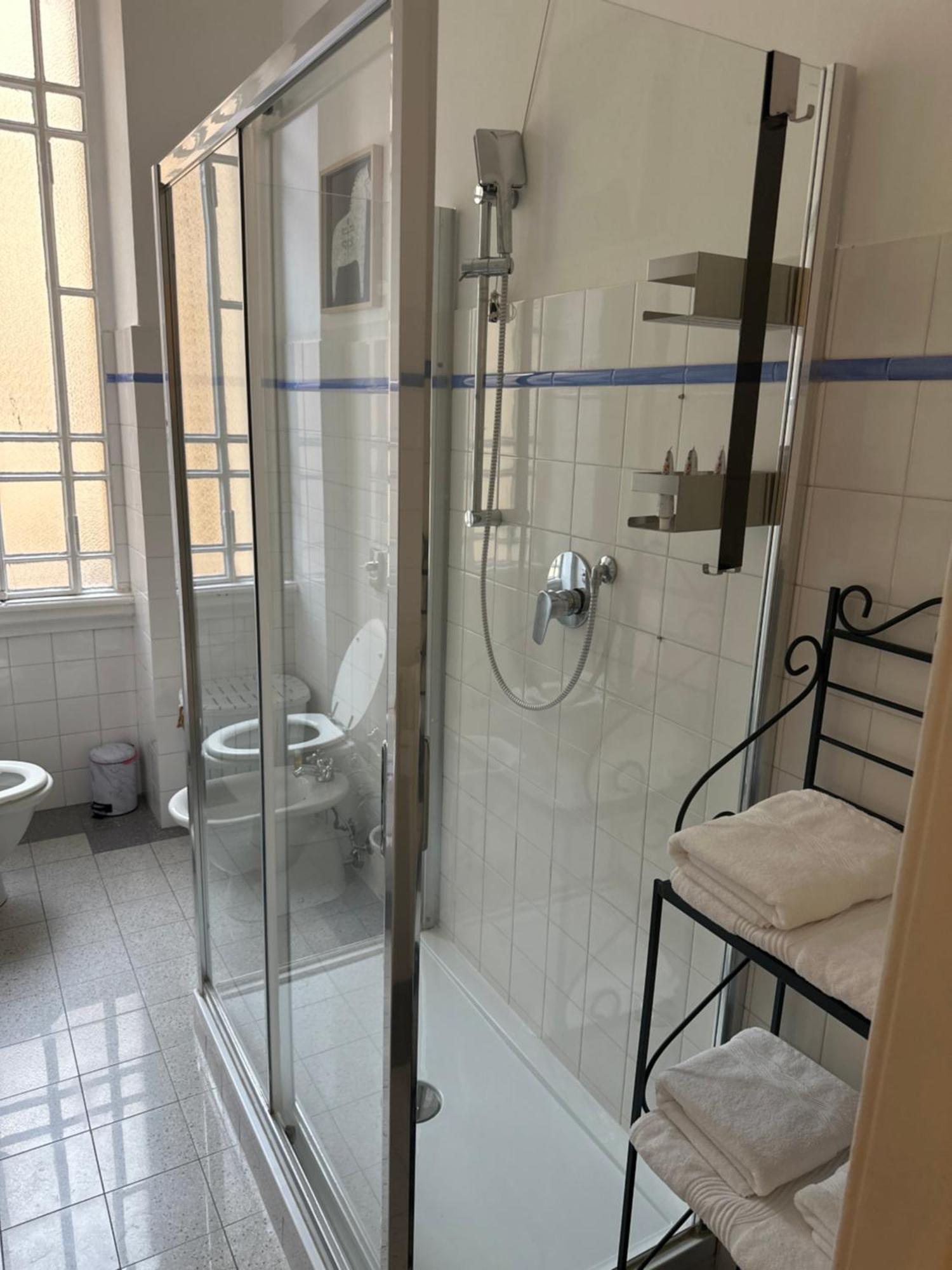 Liberty Home Милано Екстериор снимка